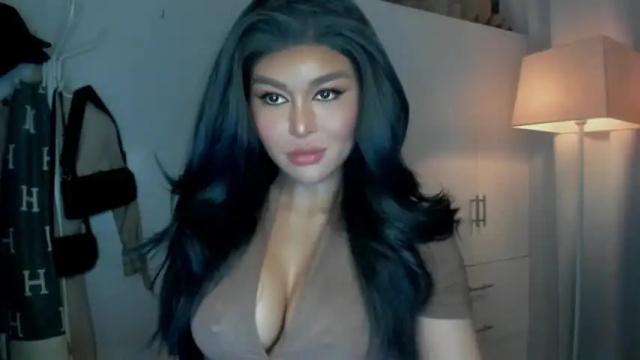 Image 11 of queenofamerica Stream on Chaturbate on 14 months ago