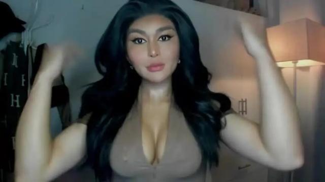 Image 2 of queenofamerica Stream on Chaturbate on 14 months ago