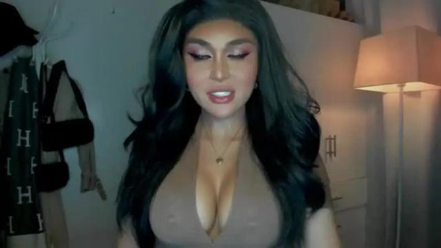 Image 12 of queenofamerica Stream on Chaturbate on 14 months ago