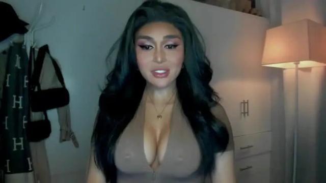 Image 8 of queenofamerica Stream on Chaturbate on 14 months ago