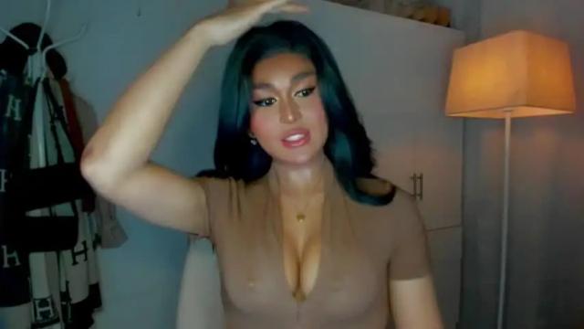 Image 4 of queenofamerica Stream on Chaturbate on 14 months ago