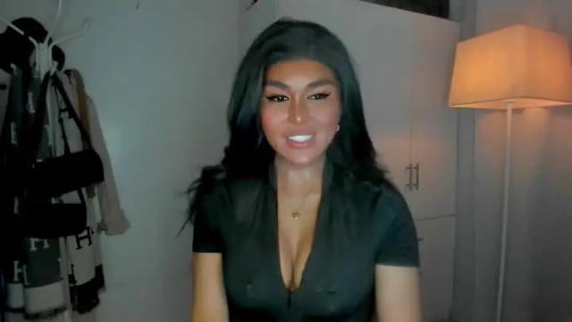 Image 11 of queenofamerica Stream on Chaturbate on 13 months ago
