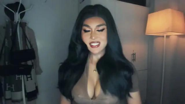 Image 6 of queenofamerica Stream on Chaturbate on 13 months ago