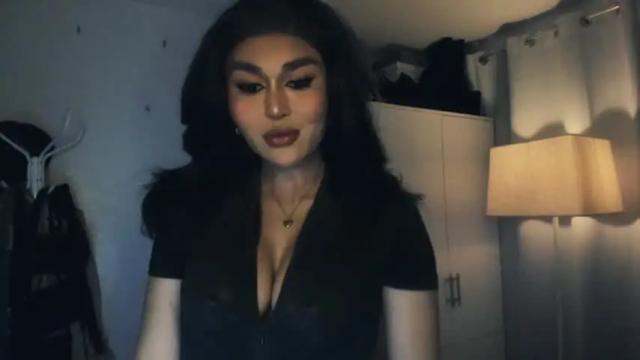 Image 2 of queenofamerica Stream on Chaturbate on 13 months ago