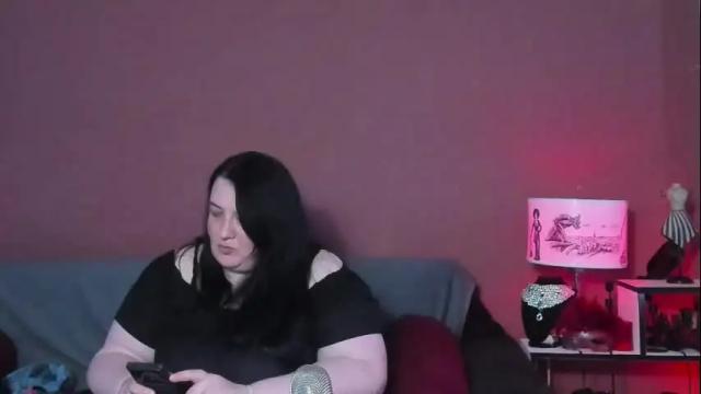 Image 3 of queenofhaze Stream on Chaturbate on 29 days ago