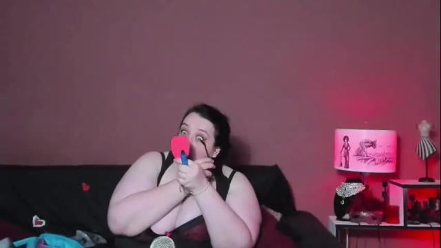 Image 7 of queenofhaze Stream on Chaturbate on 13 days ago