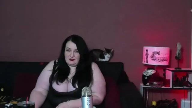 Image 4 of queenofhaze Stream on Chaturbate on 12 days ago