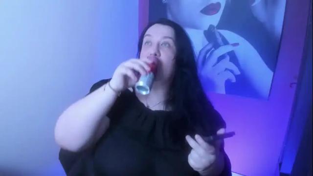 Image 3 of queenofhaze Stream on Chaturbate on 20 days ago