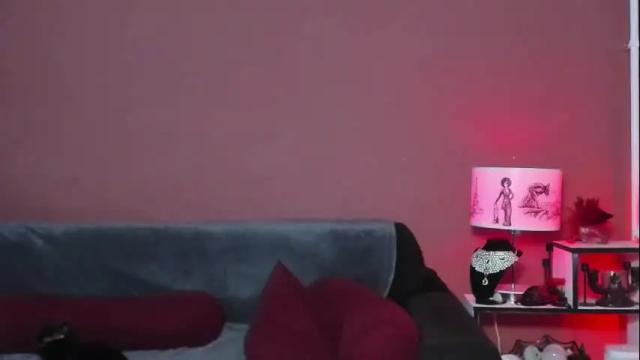 Image 2 of queenofhaze Stream on Chaturbate on 15 days ago
