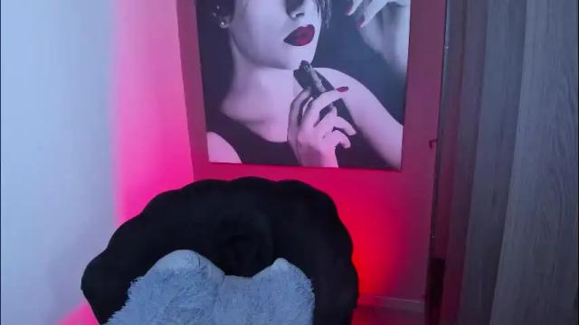 Image 3 of queenofhaze Stream on Chaturbate on 3 months ago