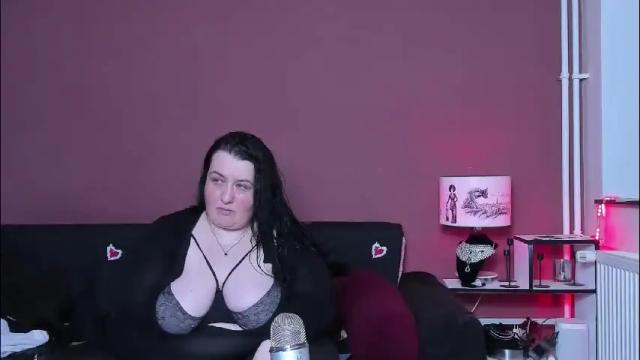 Image 10 of queenofhaze Stream on Chaturbate on 2 months ago