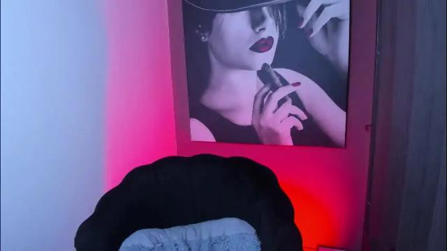 Image 4 of queenofhaze Stream on Chaturbate on 2 months ago