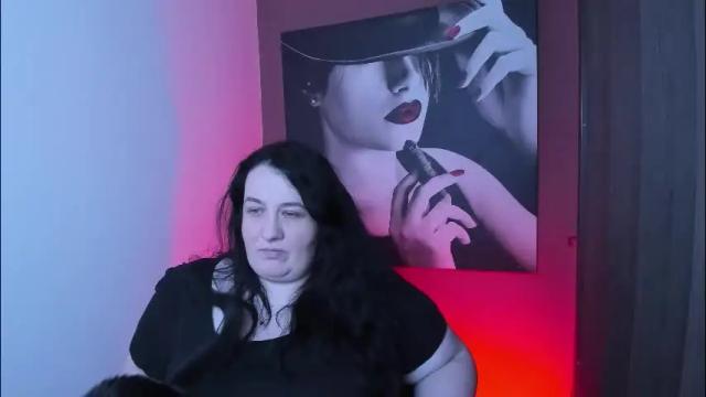 Image 4 of queenofhaze Stream on Chaturbate on 2 months ago