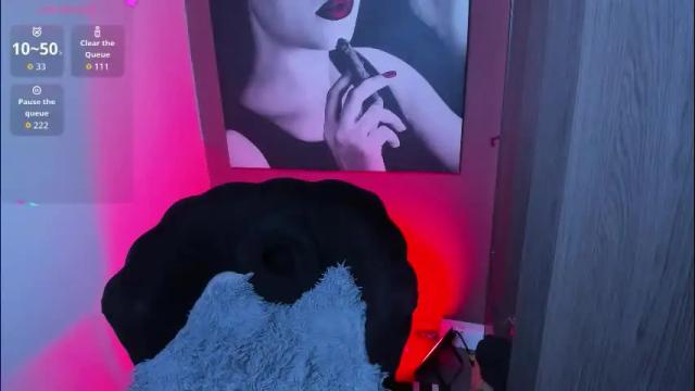 Image 12 of queenofhaze Stream on Chaturbate on 16 days ago