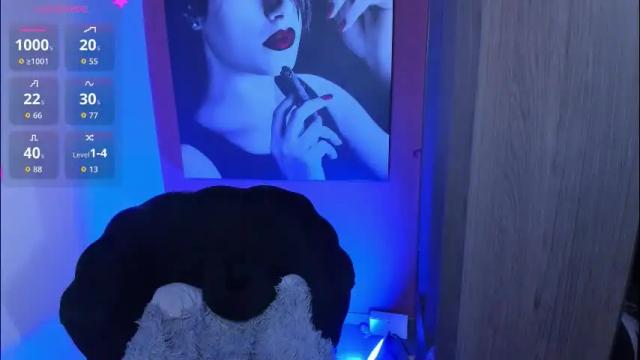 Image 7 of queenofhaze Stream on Chaturbate on 11 days ago