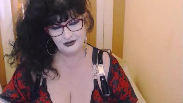 Image 3 of queenofsin Stream on Chaturbate on 23 days ago