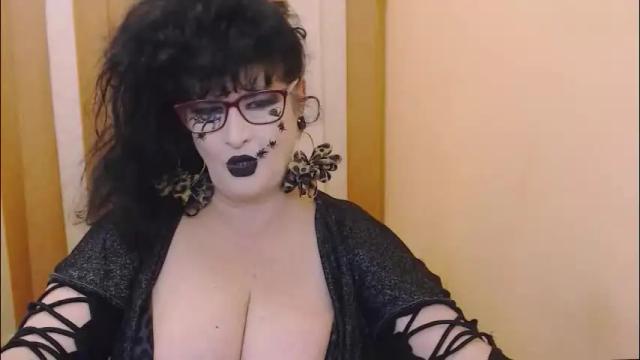 Image 6 of queenofsin Stream on Chaturbate on 14 days ago
