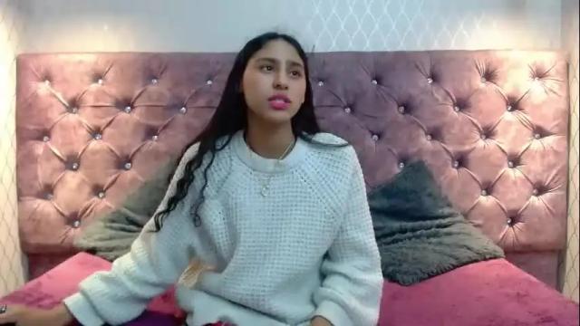 Image 12 of queenpaau Stream on Chaturbate on 1 month ago