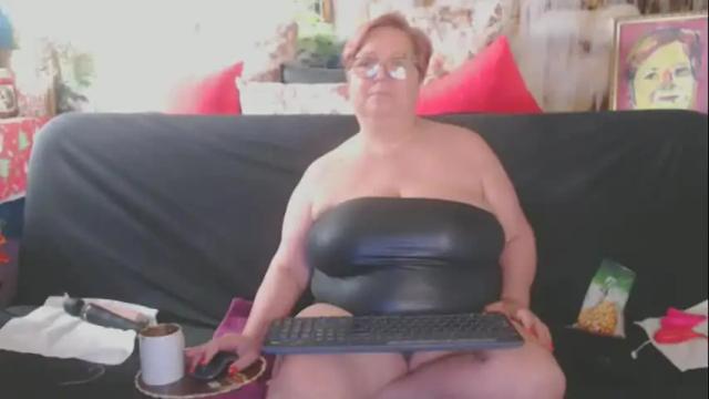Image 11 of queenpammy Stream on Chaturbate on 21 days ago