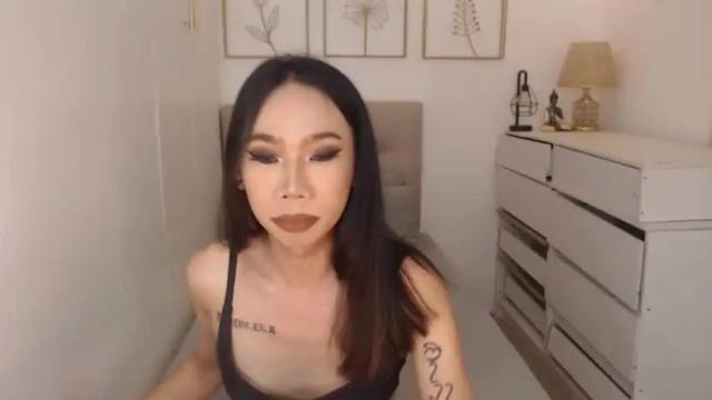 Image 4 of queenpaulaxx Stream on Chaturbate on 16 months ago