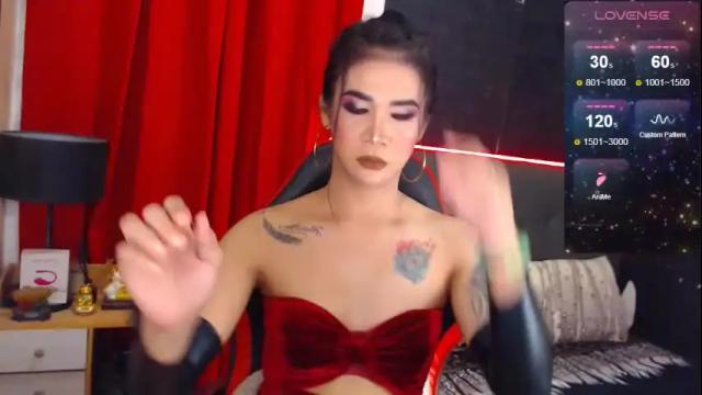 Image 4 of queenpinayhorsecock Stream on Chaturbate on 17 months ago