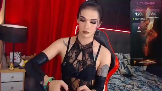 Image 2 of queenpinayhorsecock Stream on Chaturbate on 12 months ago