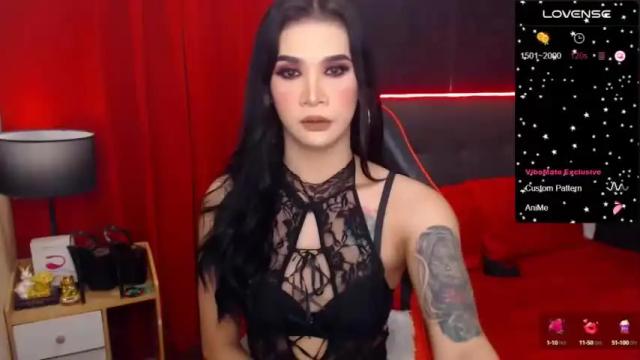 Image 3 of queenpinayhorsecock Stream on Chaturbate on 16 months ago