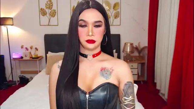 Image 4 of queenpinayhorsecock Stream on Chaturbate on 1 month ago