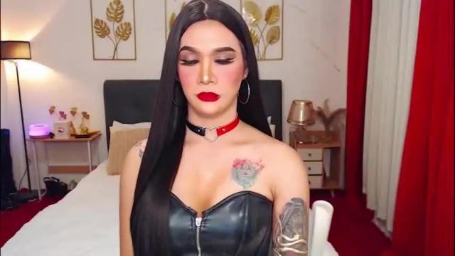 Image 6 of queenpinayhorsecock Stream on Chaturbate on 1 month ago