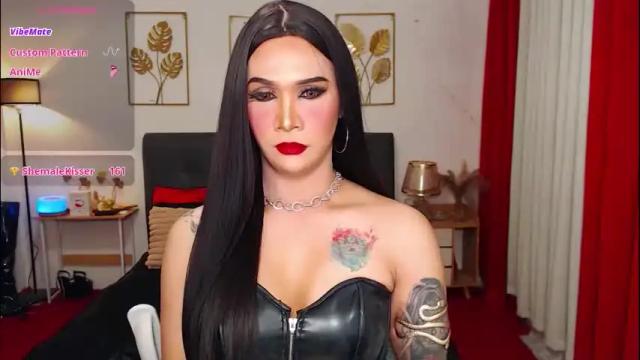 Image 2 of queenpinayhorsecock Stream on Chaturbate on 1 month ago