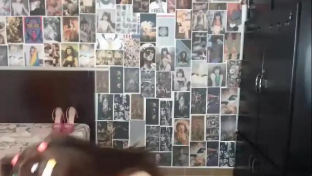 Image 2 of queenramona_hot Stream on Chaturbate on 19 months ago