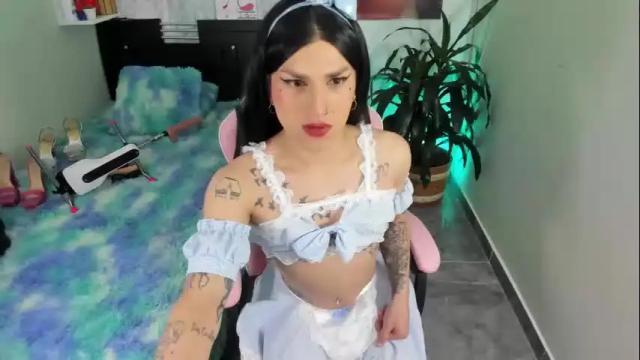 Image 2 of queenramoona_hot Stream on Chaturbate on 1 month ago