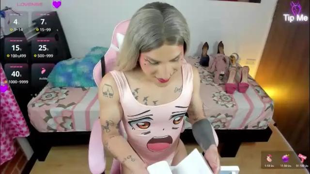 Image 2 of queenramoona_hot Stream on Chaturbate on 12 days ago