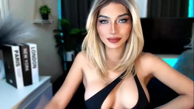 Image 7 of queenslavehunterxxx Stream on Chaturbate on 1 month ago