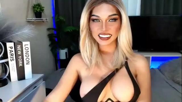 Image 12 of queenslavehunterxxx Stream on Chaturbate on 1 month ago
