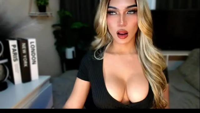 Image 7 of queenslavehunterxxx Stream on Chaturbate on 24 days ago