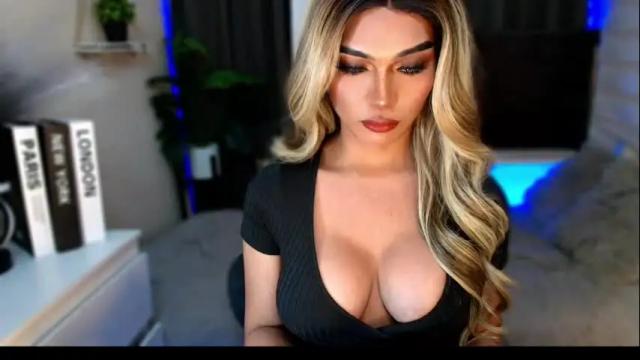 Image 10 of queenslavehunterxxx Stream on Chaturbate on 2 months ago