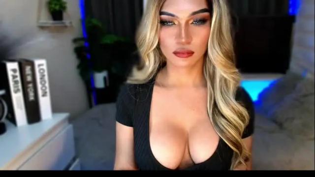 Image 11 of queenslavehunterxxx Stream on Chaturbate on 2 months ago