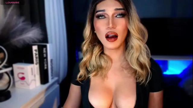 Image 2 of queenslavehunterxxx Stream on Chaturbate on 1 month ago