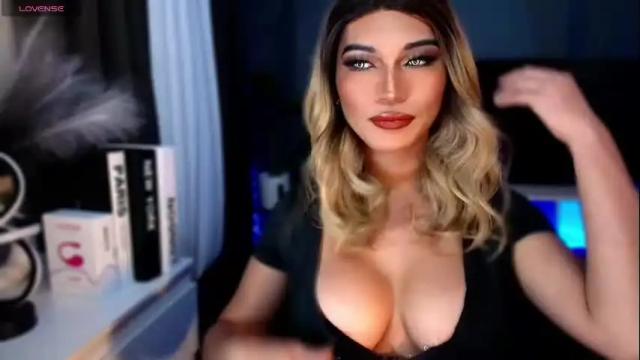 Image 3 of queenslavehunterxxx Stream on Chaturbate on 1 month ago