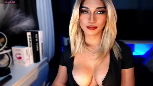 Image 7 of queenslavehunterxxx Stream on Chaturbate on 1 month ago
