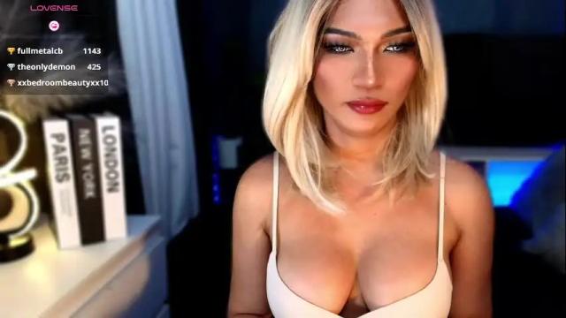 Image 8 of queenslavehunterxxx Stream on Chaturbate on 1 month ago