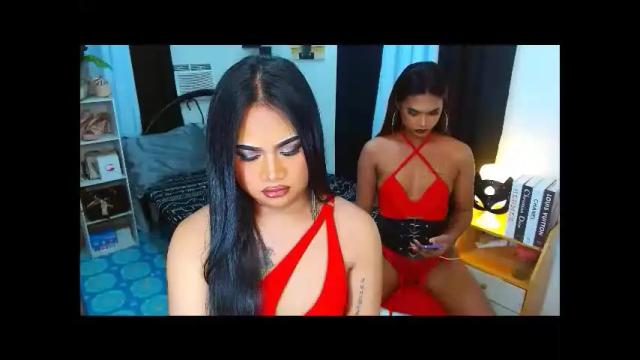 Image 3 of queenunivers Stream on Chaturbate on 6 days ago