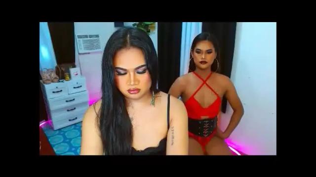Image 2 of queenunivers Stream on Chaturbate on 4 months ago