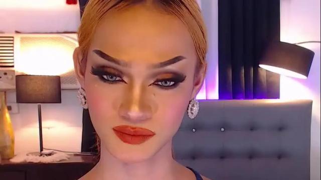 Image 8 of queenvalentinats Stream on Chaturbate on 15 months ago