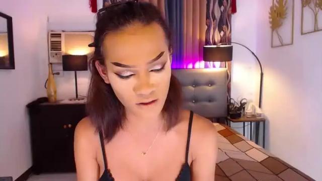 Image 7 of queenvalentinats Stream on Chaturbate on 14 months ago