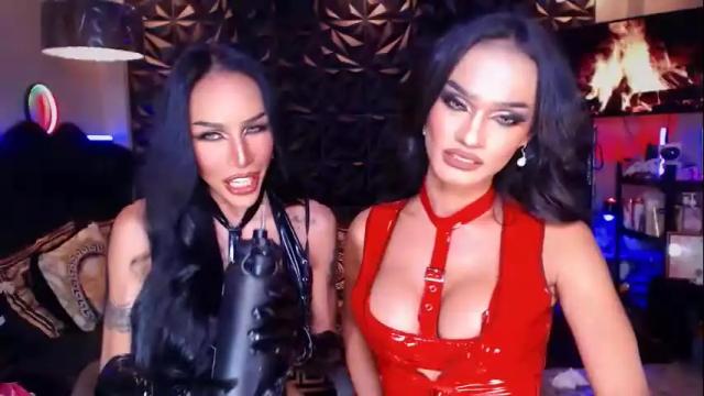 Image 4 of queenvalentinats Stream on Chaturbate on 11 days ago