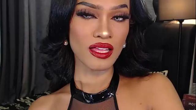 Image 7 of queenvalentinats Stream on Chaturbate on 6 days ago