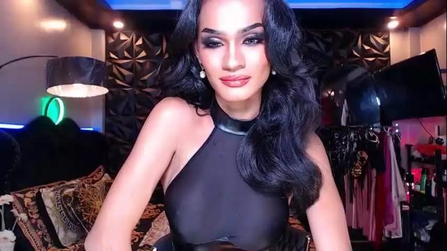 Image 4 of queenvalentinats Stream on Chaturbate on 1 month ago