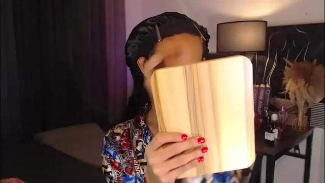 Image 6 of queenvalentinats Stream on Chaturbate on 2 months ago